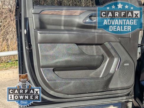 Used 2022 Chevrolet Tahoe LT w/ LT Signature Plus Package image 19