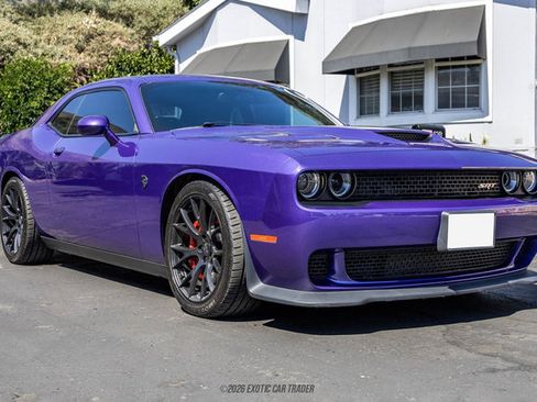 Used 2016 Dodge Challenger SRT Hellcat RWD image 12