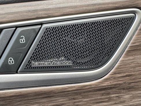 Used 2024 Volkswagen Atlas SEL Premium R-Line image 16