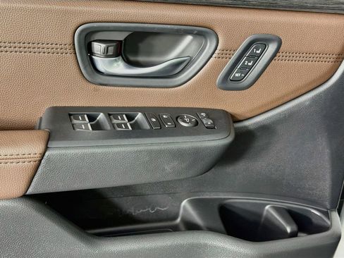 Used 2026 Honda Pilot Touring image 23