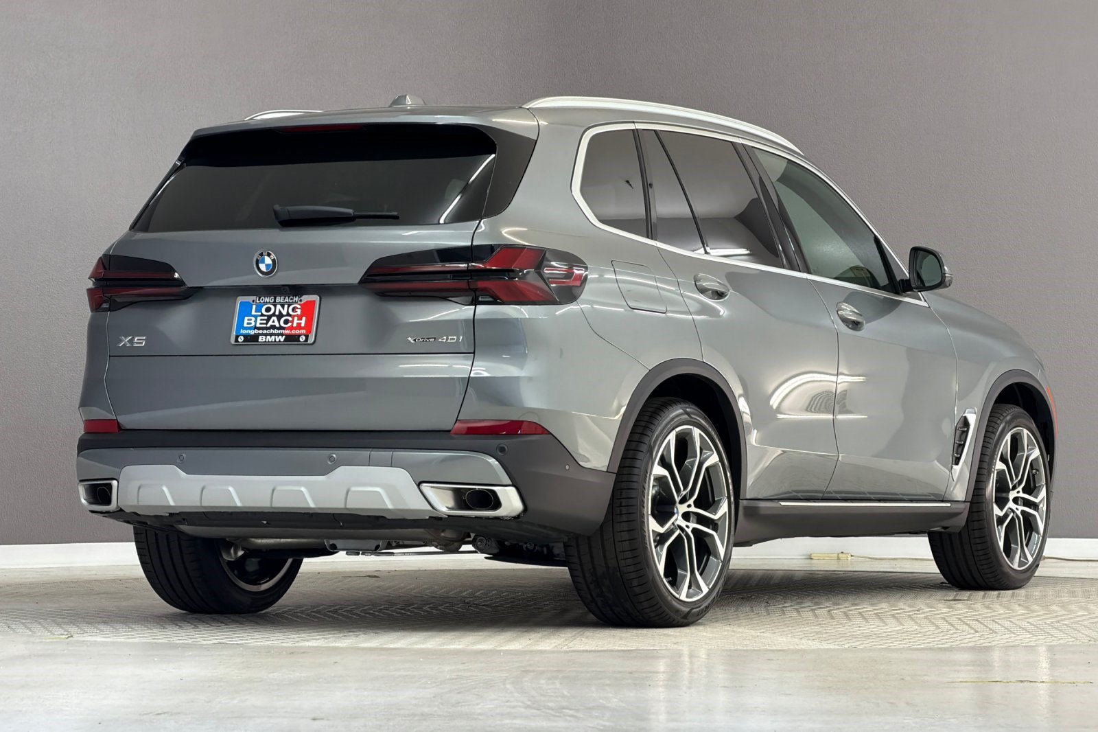 New 2026 BMW X5 xDrive40i w/ Premium Package AWD/4WD image 8