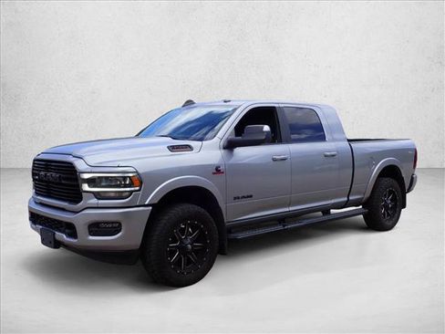 Used 2022 RAM 3500 Laramie AWD/4WD image 6