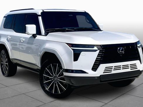 Used 2024 Lexus GX 550 w/ Accessory Package (Z1) image 2