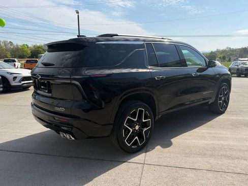 New 2026 Chevrolet Traverse High Country w/ LPO, Floor Liner Package AWD/4WD image 6