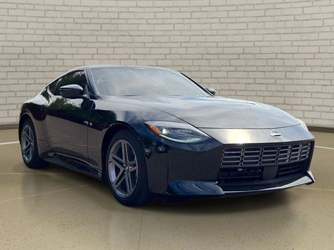 Used 2025 Nissan Z Sport w/ Floor Mat Package RWD image 3