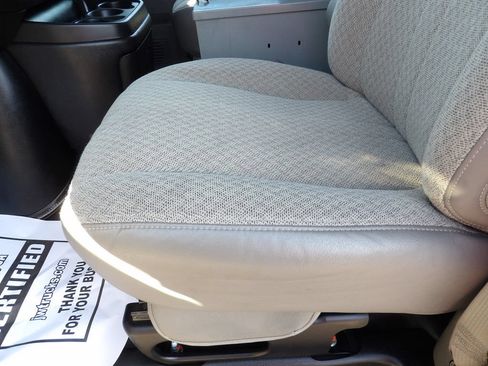 Used 2021 GMC Savana 3500 w/ Power Convenience Package RWD image 18