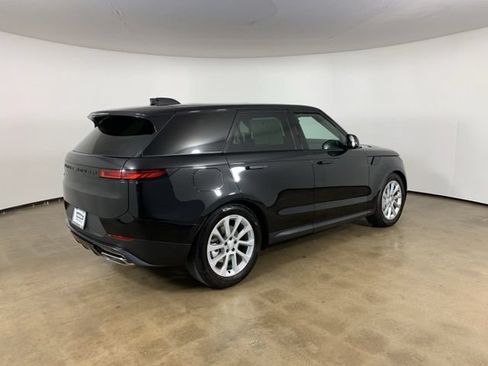 Used 2025 Land Rover Range Rover Sport SE AWD/4WD image 8