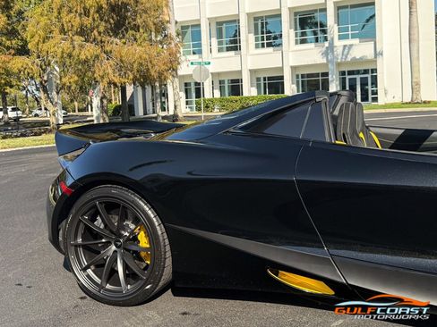 Used 2022 McLaren 720S Performance image 61