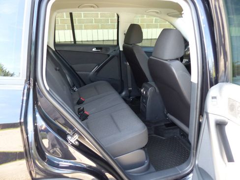 Used 2017 Volkswagen Tiguan S AWD/4WD image 33