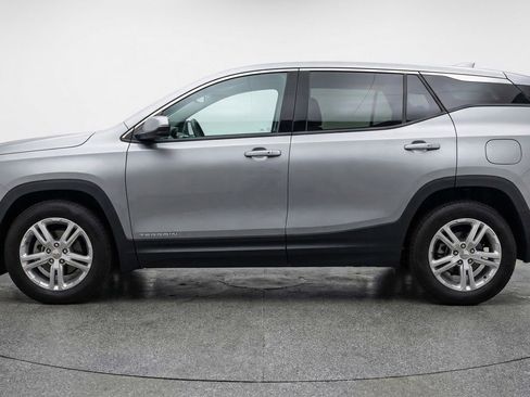 Used 2024 GMC Terrain SLE FWD image 4