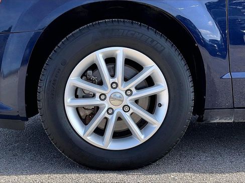 Used 2013 Dodge Grand Caravan SXT w/ UConnect Hands-Free Group image 34