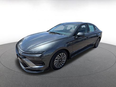 Used 2025 Hyundai Sonata SEL FWD image 3
