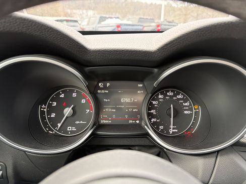 Used 2018 Alfa Romeo Stelvio Sport w/ Quick Order Package 22J Sport image 16