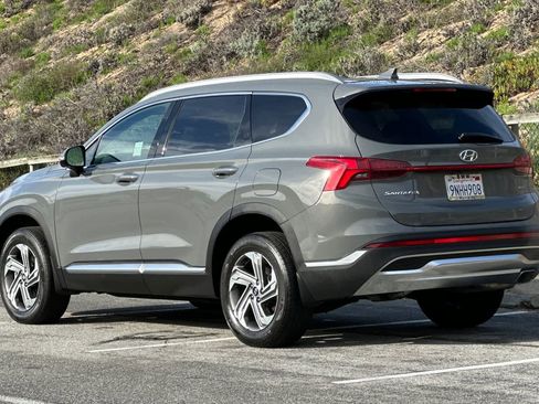 Used 2023 Hyundai Santa Fe SEL w/ Premium Package image 7