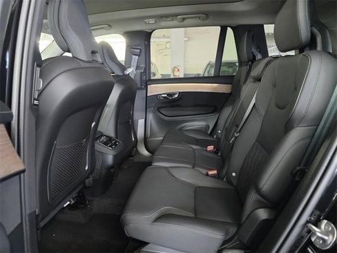 New 2026 Volvo XC90 B6 Plus w/ Protection Package image 12