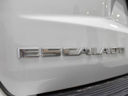 Used 2021 Cadillac Escalade Premium Luxury w/ Driver Assist Tech Package AWD/4WD image 14