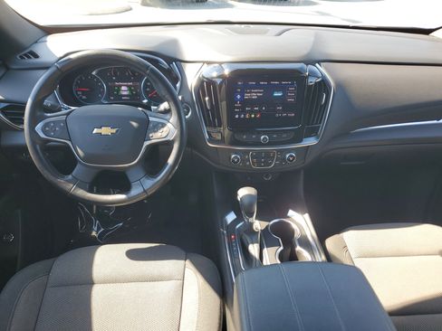 Used 2022 Chevrolet Traverse LT image 17