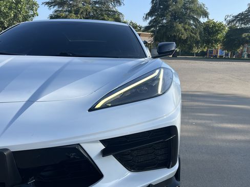 Used 2021 Chevrolet Corvette Stingray Premium Conv w/ Z51 Performance Package RWD image 5