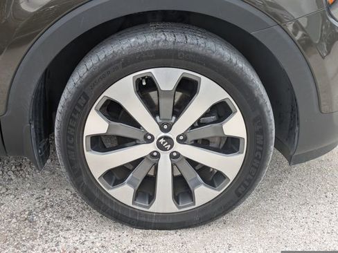 Used 2021 Kia Telluride EX w/ EX Premium Package image 9