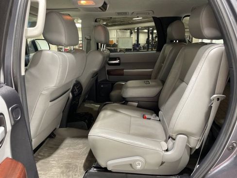 Used 2014 Toyota Sequoia Platinum image 46