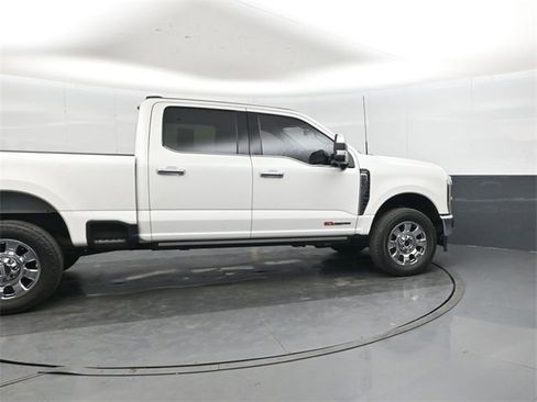 Used 2024 Ford F250 Lariat w/ Lariat Ultimate Package image 2