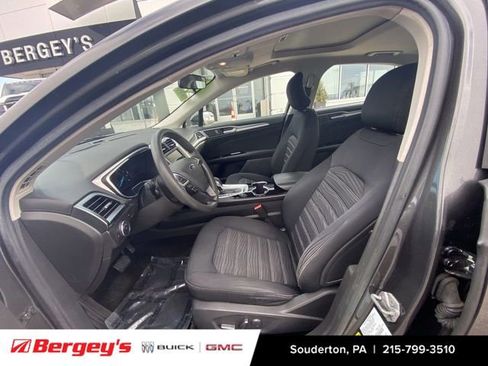 Used 2016 Ford Fusion SE image 22