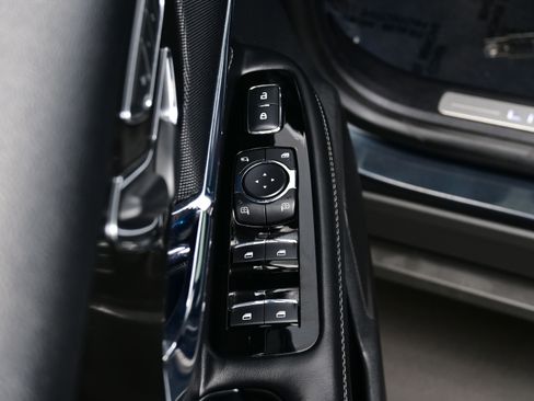 Used 2022 Lincoln Corsair Reserve w/ Equipment Group 201A image 11