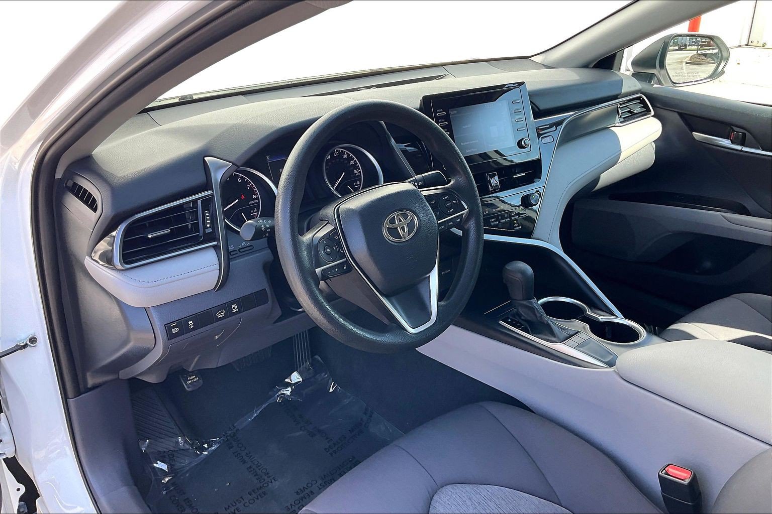 Used 2024 Toyota Camry LE FWD image 18