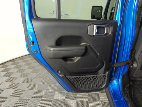 Used 2022 Jeep Wrangler Unlimited Rubicon 4xe image 28