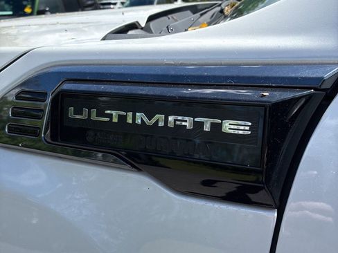 Used 2025 GMC Sierra 2500 Denali Ultimate AWD/4WD image 4