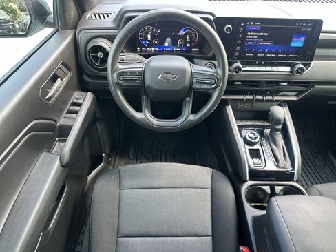 Used 2024 Chevrolet Colorado Trail Boss w/ Technology Package AWD/4WD image 17