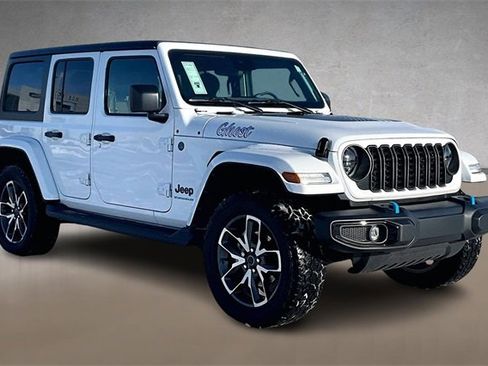 Used 2024 Jeep Wrangler Unlimited w/ Convenience Group image 10