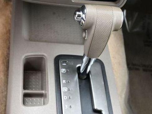 Used 2018 Nissan Frontier SV image 16