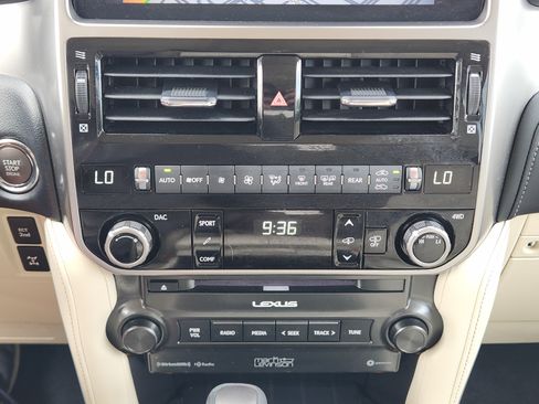 Used 2023 Lexus GX 460 Luxury AWD/4WD image 20