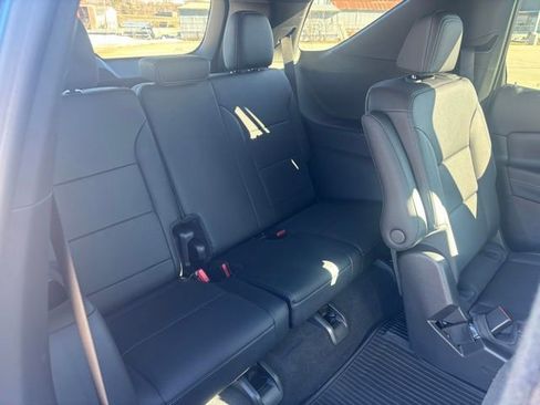 Certified 2026 Chevrolet Traverse LT w/ Driver Confidence Package image 23