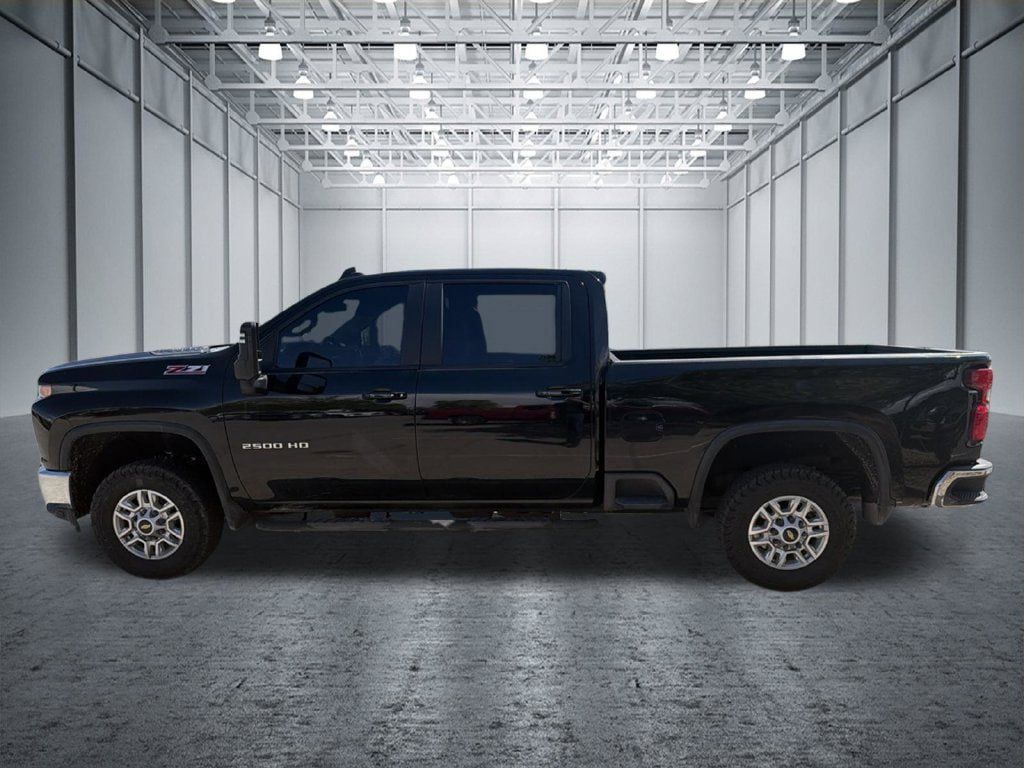 Used 2022 Chevrolet Silverado 2500 LT w/ Convenience Package AWD/4WD image 11