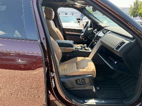 Used 2026 Land Rover Discovery Limited Edition AWD/4WD image 12