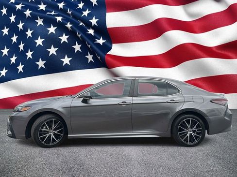 Used 2023 Toyota Camry SE image 10