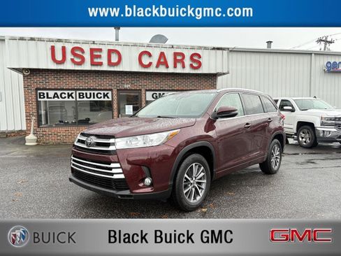 Used 2018 Toyota Highlander XLE image 1