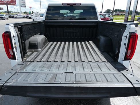 Certified 2022 GMC Sierra 1500 AT4 w/ Technology Package AWD/4WD image 20