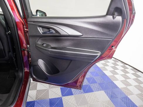 Used 2023 Chevrolet TrailBlazer RS w/ Sun and Liftgate Package image 16
