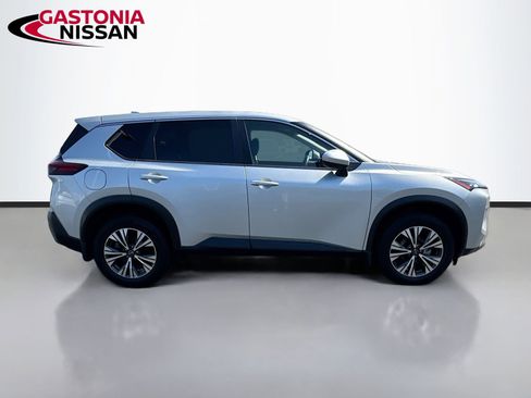 Used 2023 Nissan Rogue SV image 10