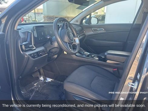 Used 2023 Kia Sportage LX AWD/4WD image 6