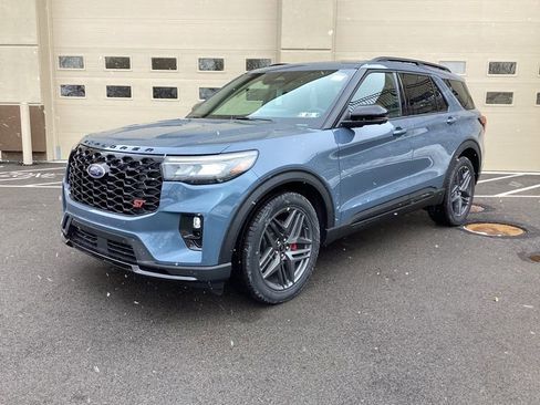 New 2026 Ford Explorer ST w/ Sun And Sound Package image 3