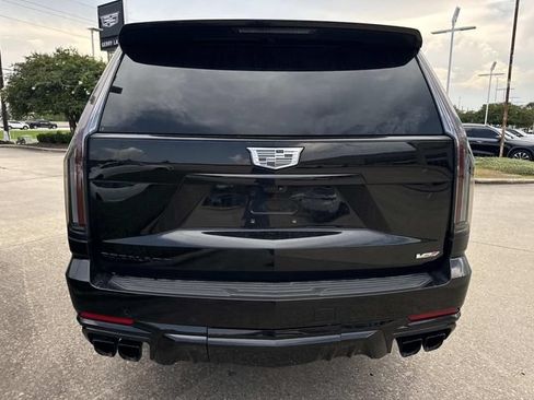 Used 2025 Cadillac Escalade V AWD/4WD image 5