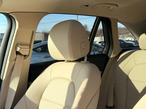 Used 2022 Mercedes-Benz GLC 300 4MATIC image 22