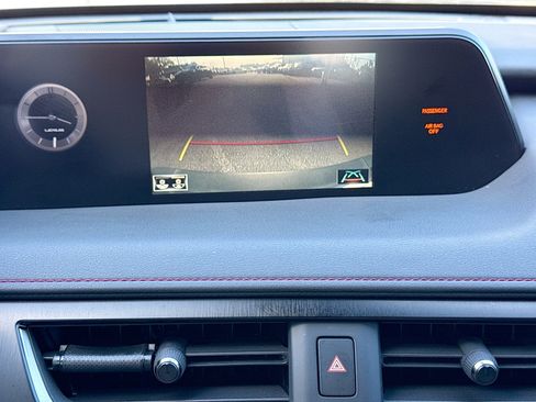 Used 2022 Lexus UX 200 F Sport w/ Accessory Package (Z1) image 32