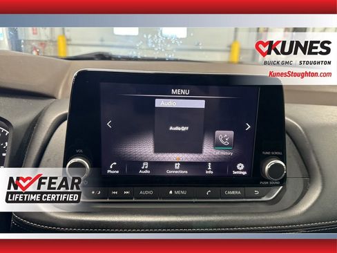 Used 2023 Nissan Rogue S image 29