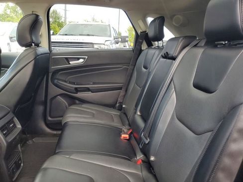 Used 2018 Ford Edge Titanium w/ Equipment Group 302A AWD/4WD image 30