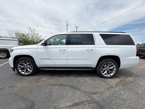 Used 2020 Chevrolet Suburban LT AWD/4WD image 2